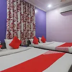 Oyo 60651 Hotel Arya