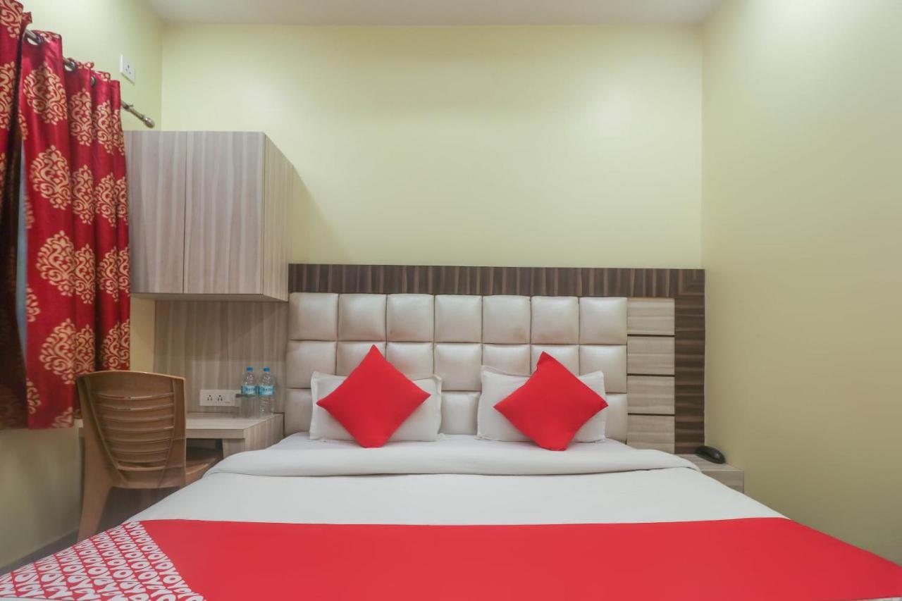 Hotel Oyo 60651 Hotel Arya Varanasi