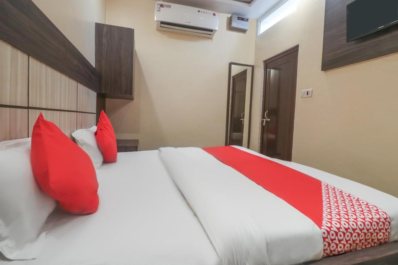 Hotel Oyo 60651 Hotel Arya Varanasi
